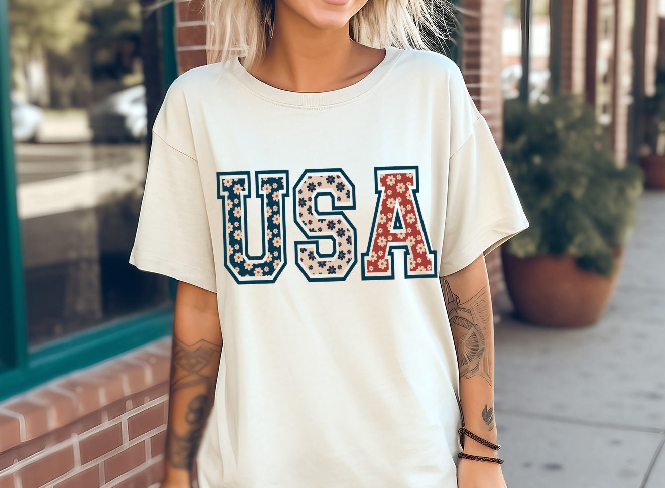 USA Retro Flowers T-Shirt, Americana Shirt, 4th Of July Sunflower American Unisex Novelty T-Shirt