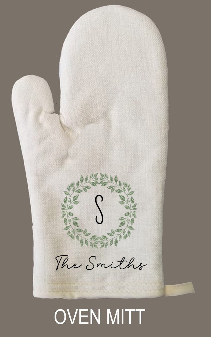 Monogram Oven Mitt & Pot Holder Set, Leaf Wreath Personalized Gift Set Wedding Bridal Shower Oven Mitts, Mother's Day, Custom Kitchen Set