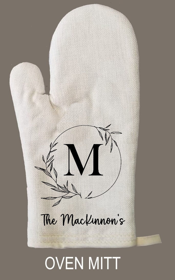 Monogram Leaf Oven Mitt & Pot Holder Set, Personalized Gift Set Wedding Bridal Shower Oven Mitts, Mother's Day, Custom Kitchen Set