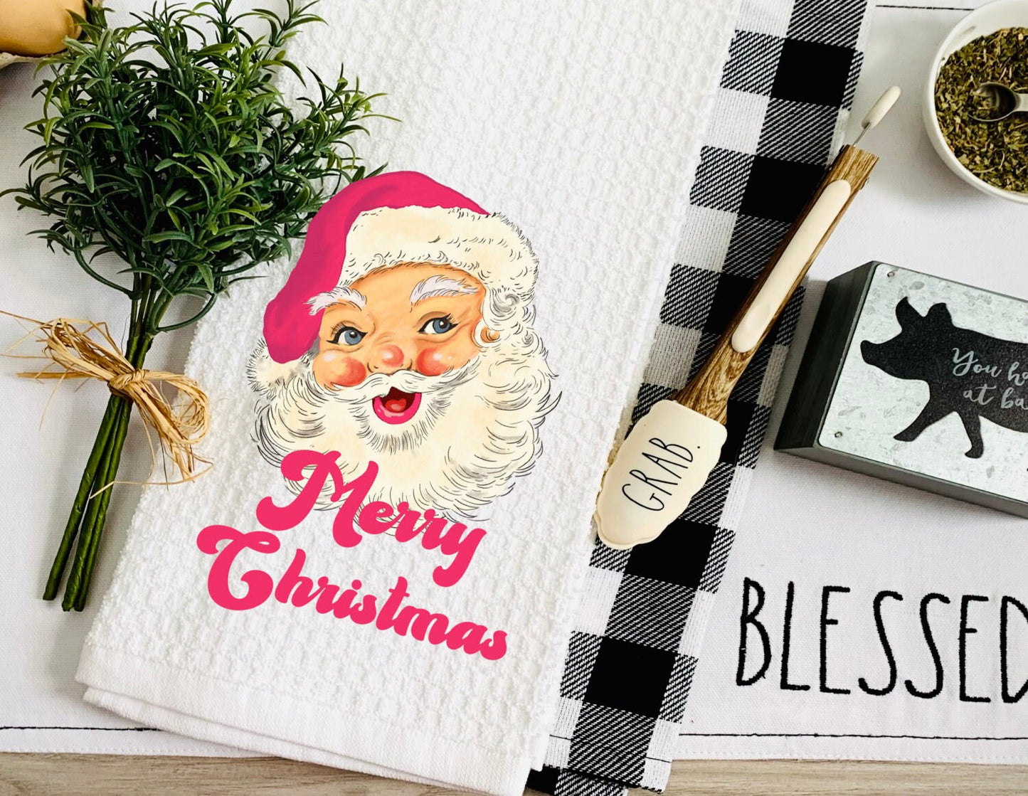 Retro Santa Tea Dish Towel - Vintage Pink Christmas Santa Claus Tea Towel Kitchen Décor - Farm Decorations house Towel