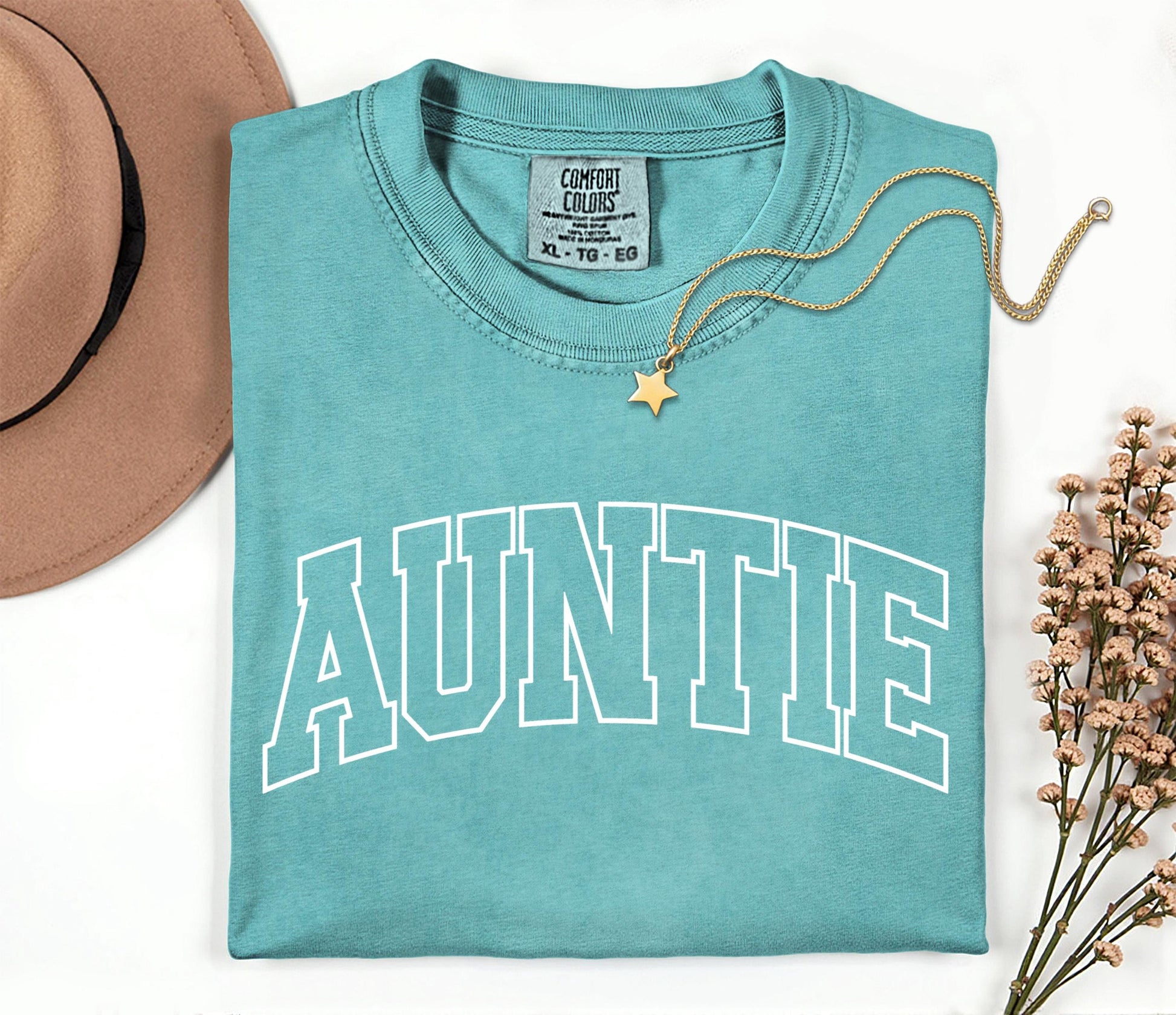 Auntie Comfort Colors® T-shirt, Pregnancy Announcement Tee, Retro Auntie Shirt, Aunt Shirt, Auntie Shirt, Pregnancy Announcement