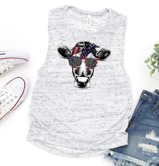 Patriotic Cow Heifer 4th July American Pride Independence Day Novelty Women’s Flowy Scoop Muscle Tank Shirt