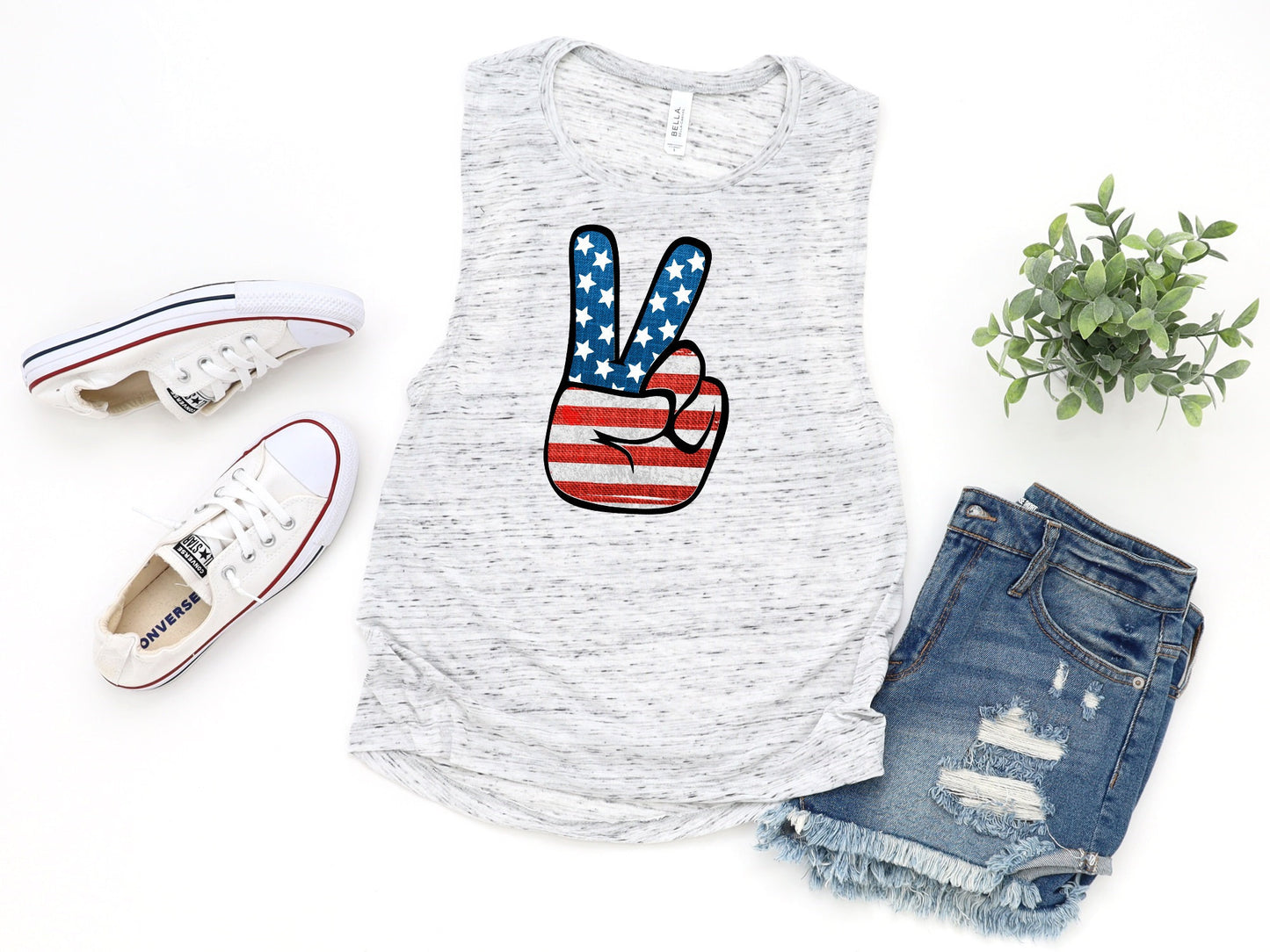 Patriotic Peace Sign 4th July American Pride Independence Day Novelty Women’s Flowy Scoop Muscle Tank Shirt