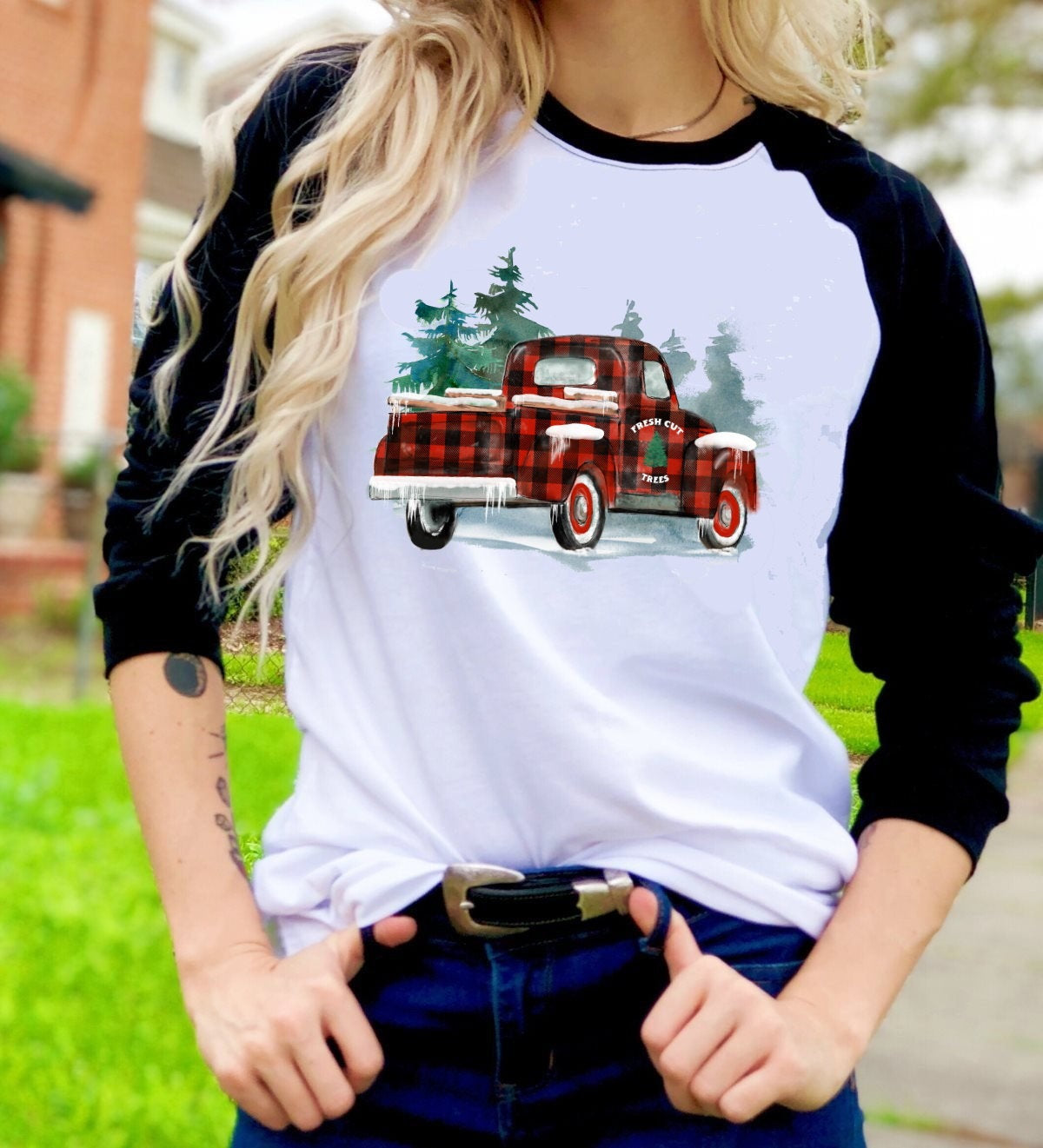 Fresh Cut Trees Buffalo Plaid Truck Christmas  t-shirt Raglan shirt Novelty Graphic Tee T-Shirt Raglan