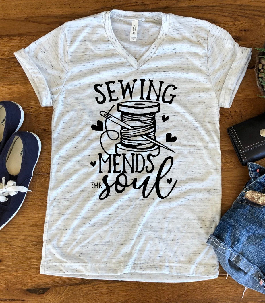 Sewing Mends The Soul Sew Quilting Seamstress Bella Unisex V Neck T-Shirt