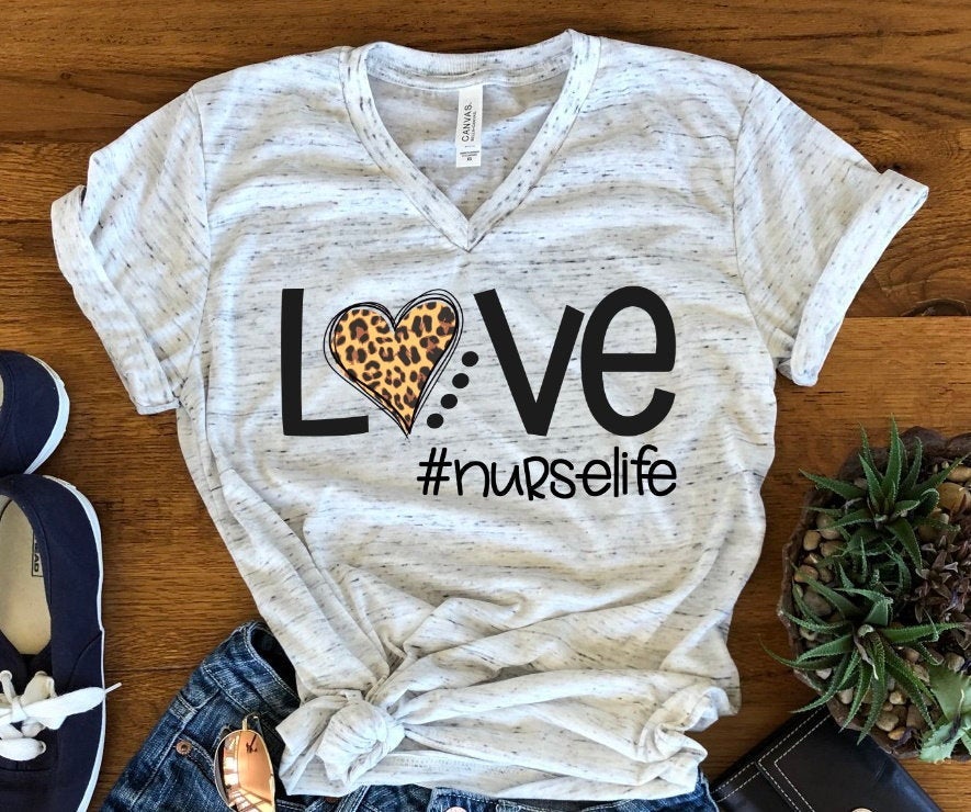 Love Leopard Heart Nurse Life Nursing Novelty Graphic Unisex V Neck Graphic Tee T-Shirt