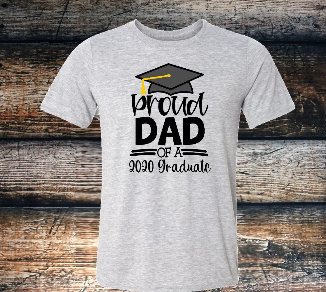 Proud Dad Of A Graduate 2021 Graduation Unisex Novelty T-Shirt