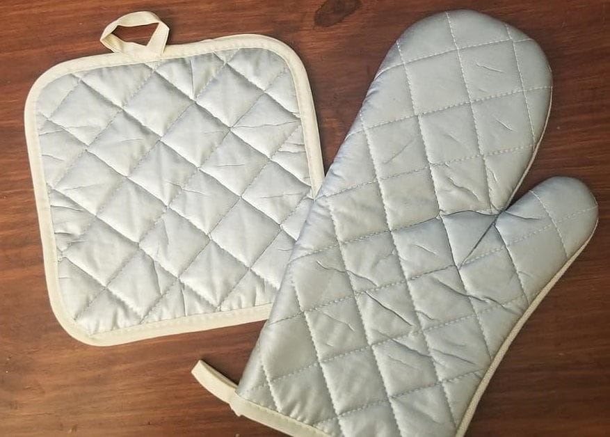 Leaf Personalized Oven Mitt & Pot Holder Set, Wedding Gift Set Personalized Oven Mitts, Couples Kitchen, Bridal Shower Gift, New Home Gift