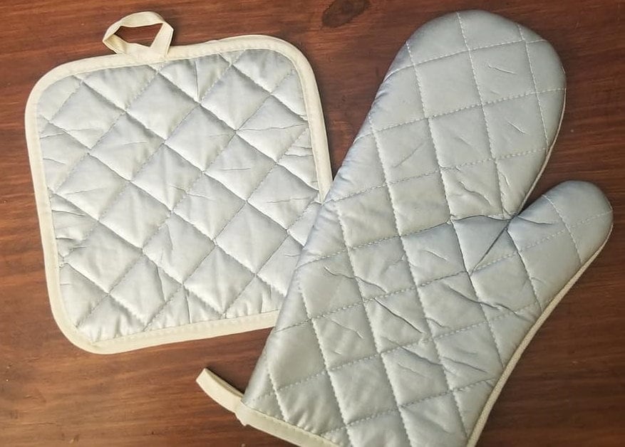 Chop It Like It's Hot Oven Mitt & Pot Holder Set, Linen Kitchen Gift Set Wedding Bridal Shower Oven Mitts, Gifts for Mom, Camping RV