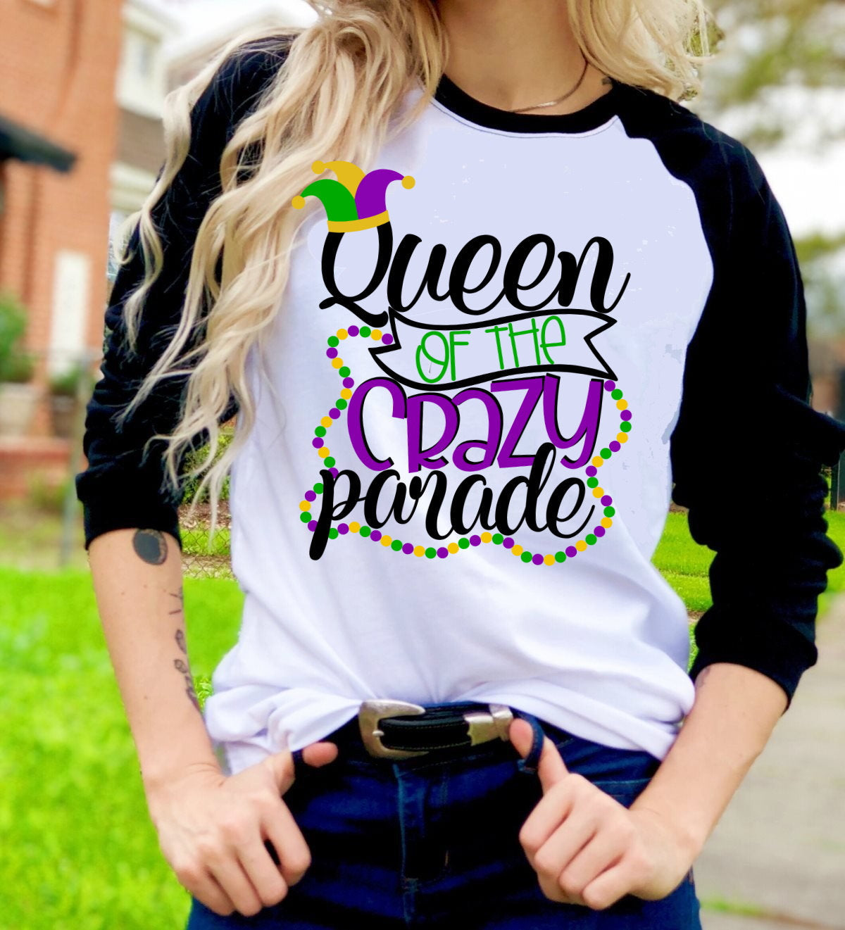 Queen Of The Crazy Parade Mardi Gras Beads Fun Unisex Tee Raglan shirt