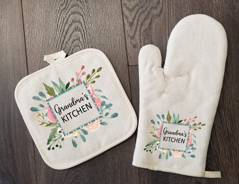 Grandma's Kitchen Oven Mitt & Pot Holder Set, Grandma Gift Set Personalized Oven Mitts, Gifts for Mom, Mimi's Kitchen Camping RV