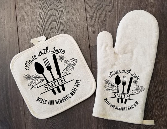Personalized Made With Love Oven Mitt & Pot Holder Set, Gift Set Wedding Bridal Shower Oven Mitts, Gifts for Mom, Camping RV