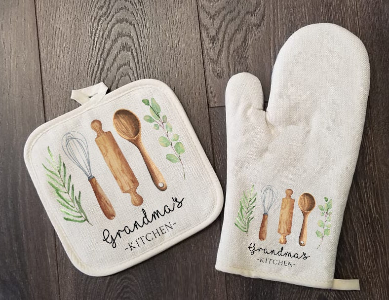 Personalized Oven Mitt & Pot Holder Set, Utensils Grandma Gift Set Hand Drawn Whisk Spoon Oven Mitts, Gifts for Mom, New Home Gift