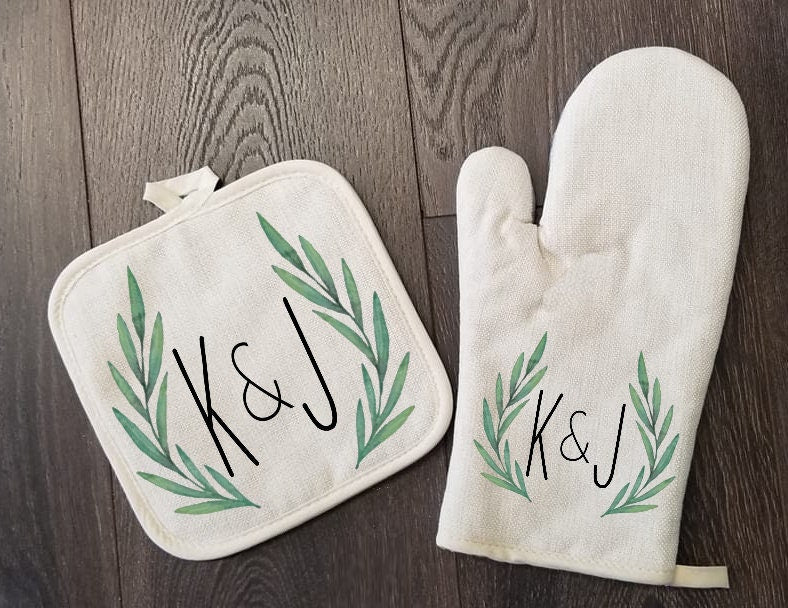 Personalized Oven Mitt & Pot Holder Set, Greenery Leaf Initial Gift Set Personalized Oven Mitts, Mom's Kitchen, Mimi's Kitchen Camping RV