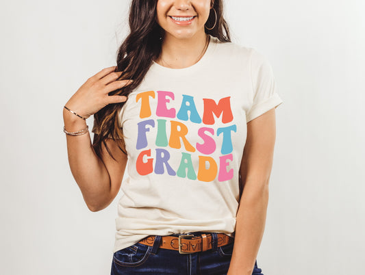 Retro 1st Grade Team Back To School First Grade Teacher Novelty T-Shirt