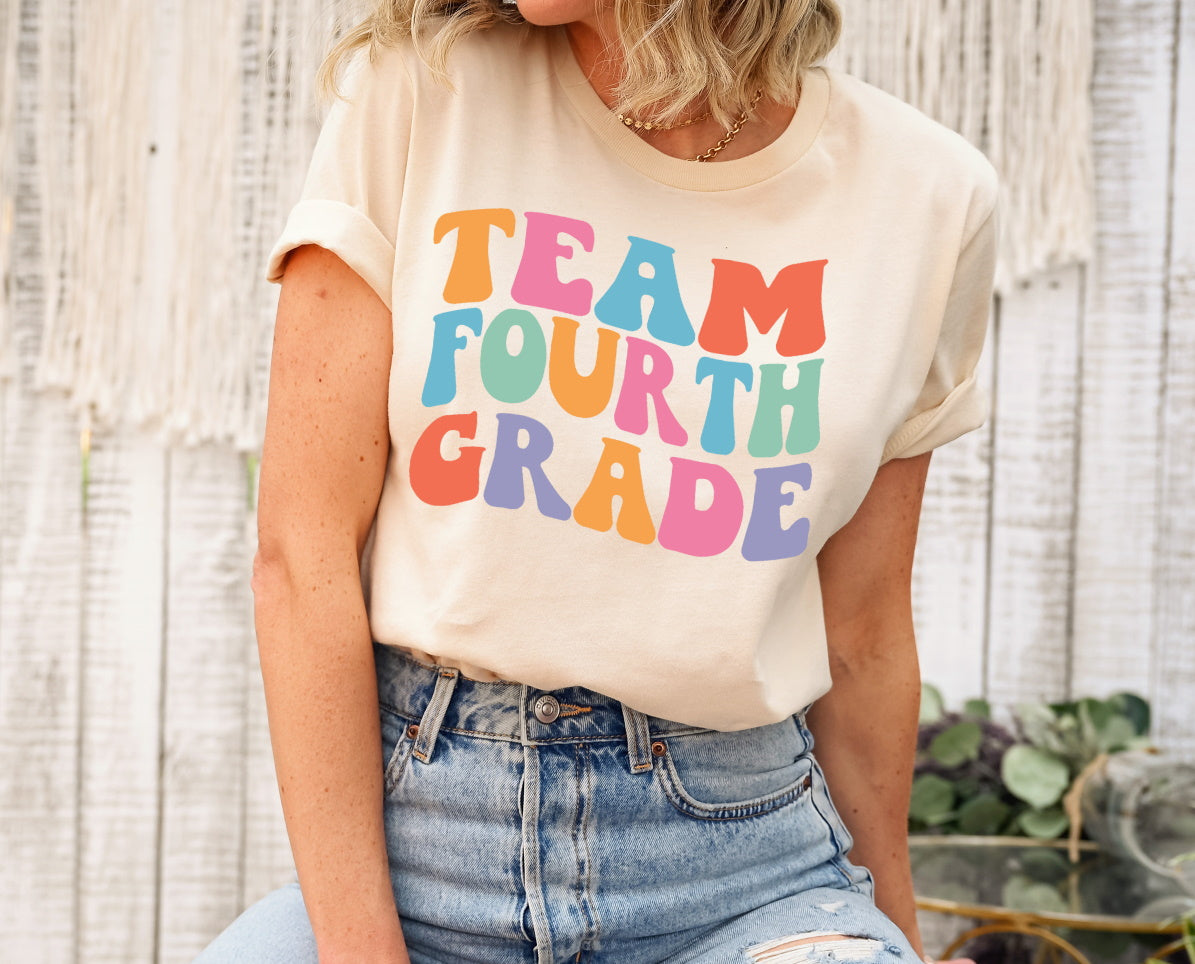 Retro Fourth Grade Team Back To School 4th Grade Teacher Novelty T-Shirt
